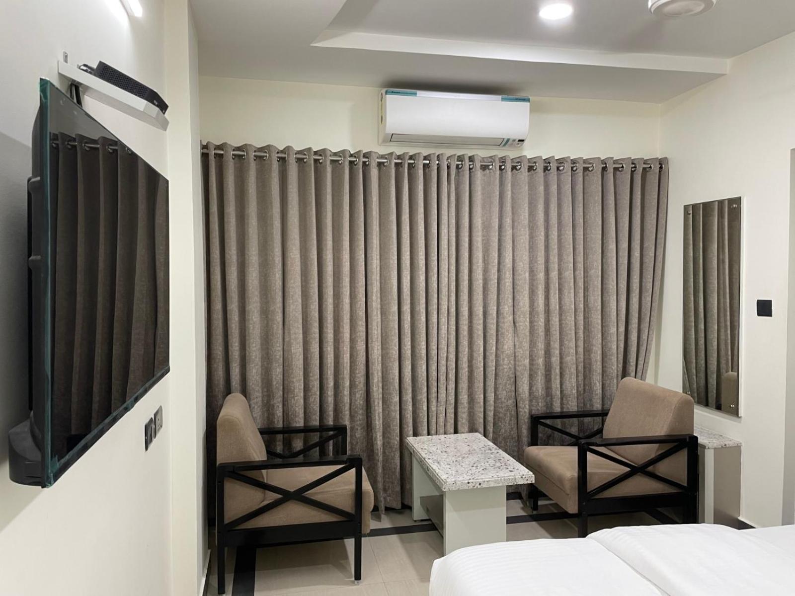 Sr Hotel Anakāpalle 외부 사진
